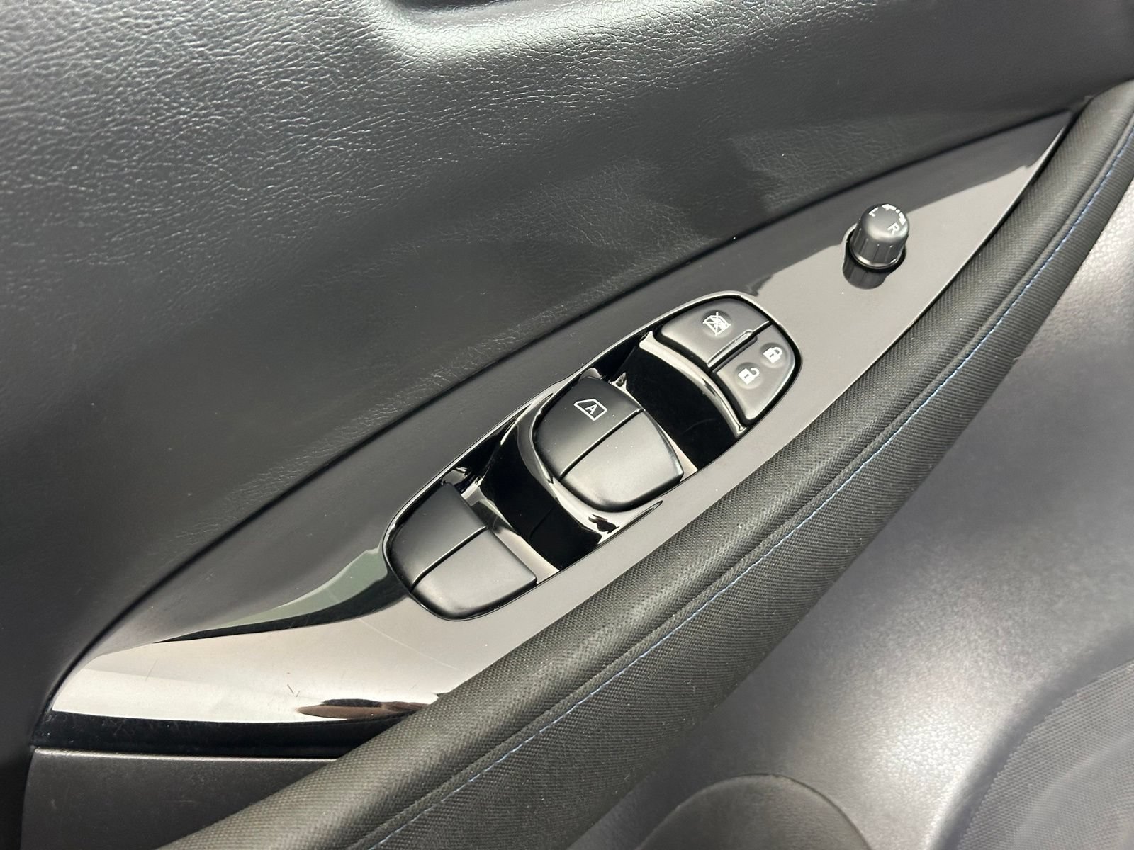 Used 2019 Nissan Leaf SV FWD image 33