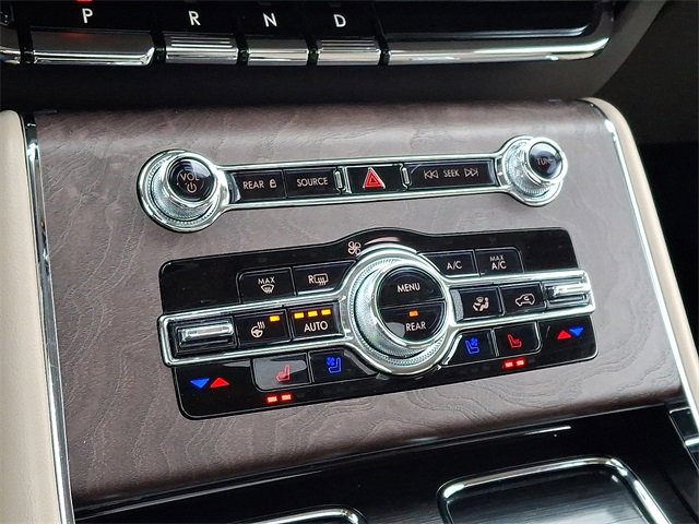 Certified 2024 Lincoln Aviator Reserve w/ Equipment Group 201A image 16
