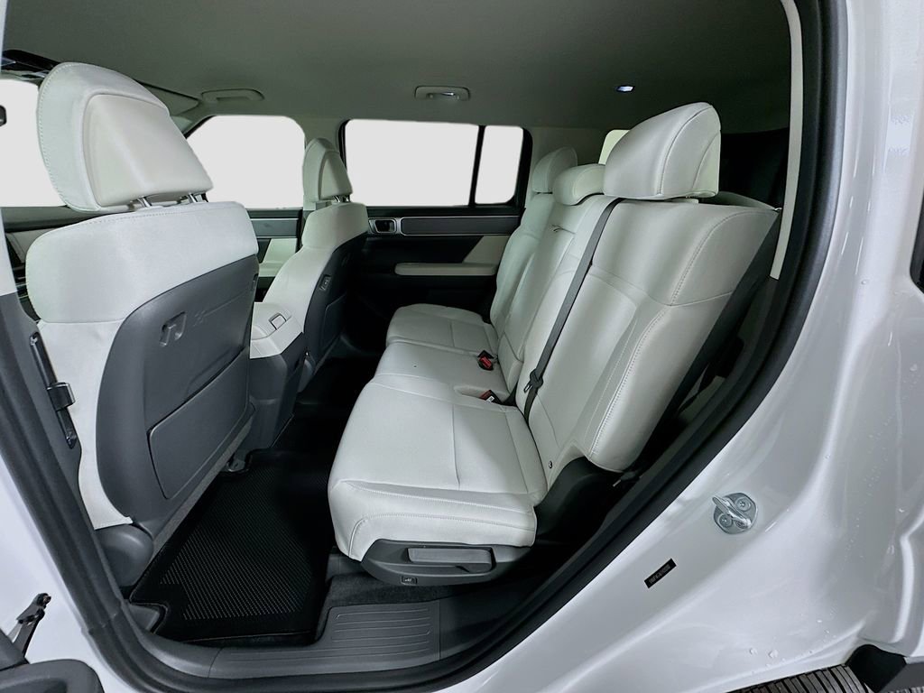 New 2026 Hyundai Santa Fe SE image 16