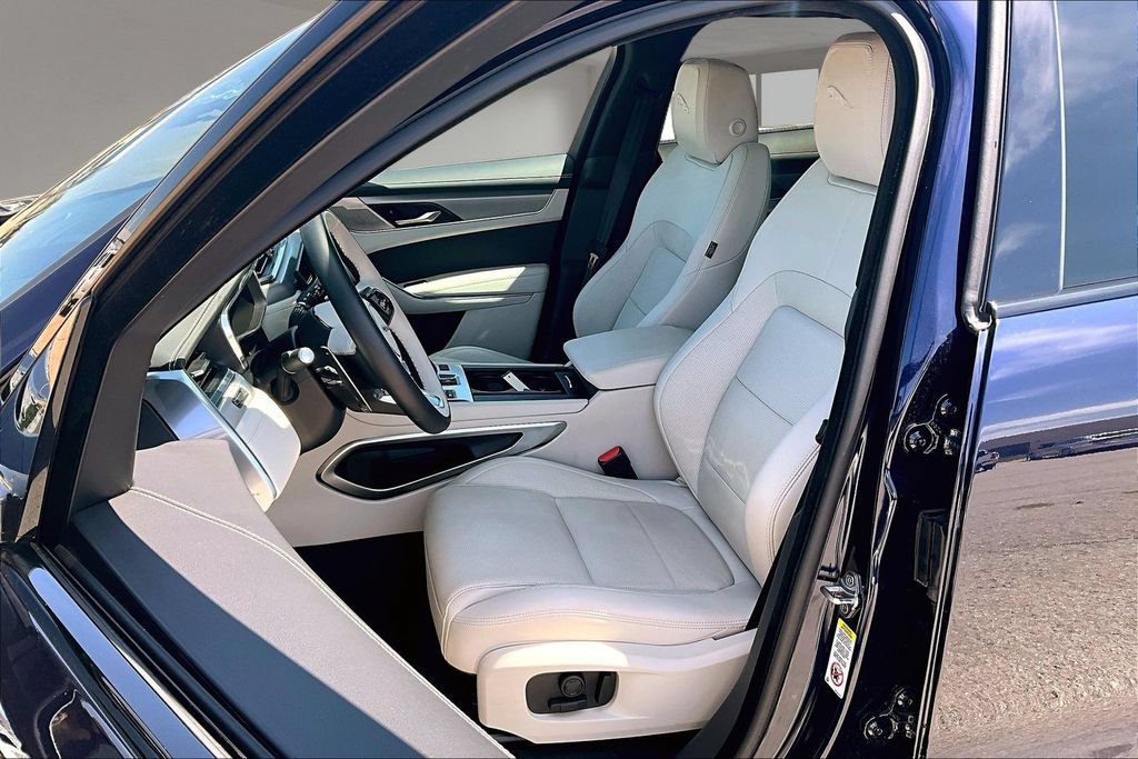 Used 2026 Jaguar F-PACE R-Dynamic S AWD/4WD image 25