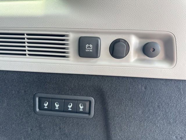 New 2024 Jeep Grand Wagoneer L 4WD w/ Flexible Seating Group image 27