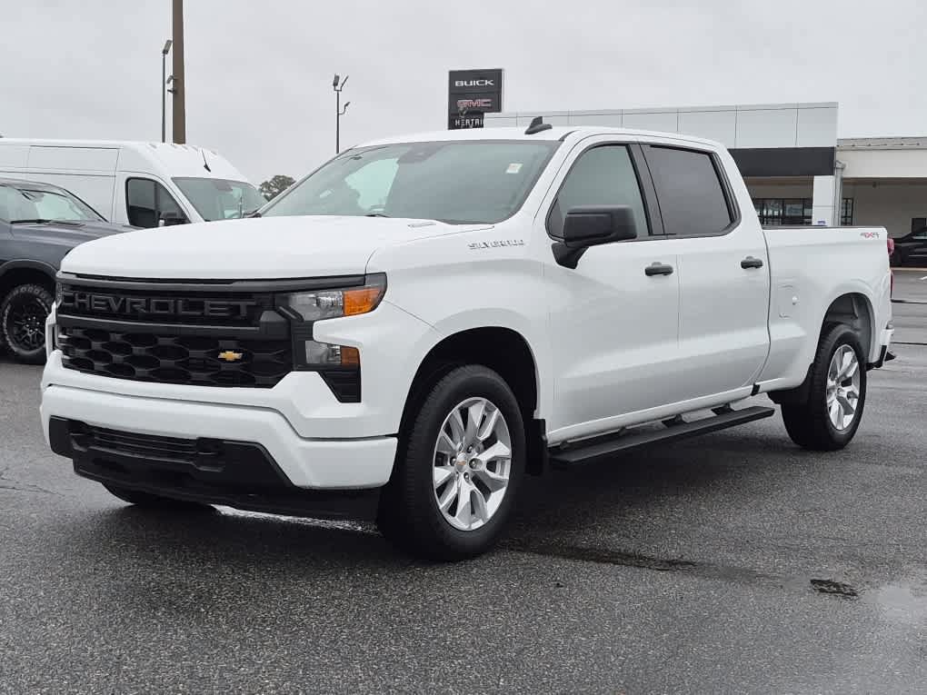 Used 2025 Chevrolet Silverado 1500 Custom AWD/4WD image 3
