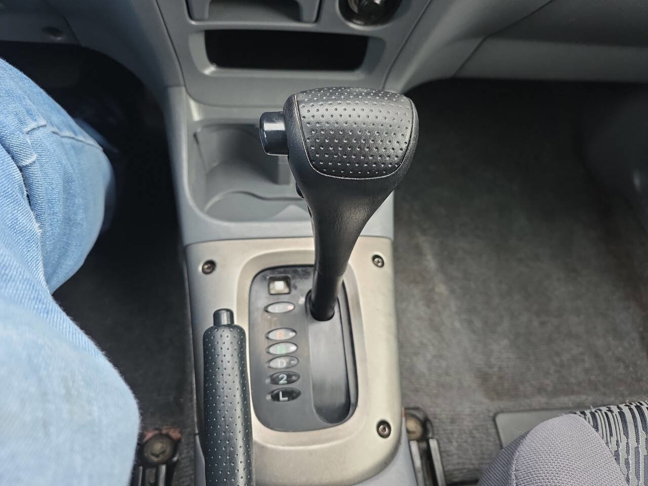 Used 2003 Toyota RAV4 4WD image 19