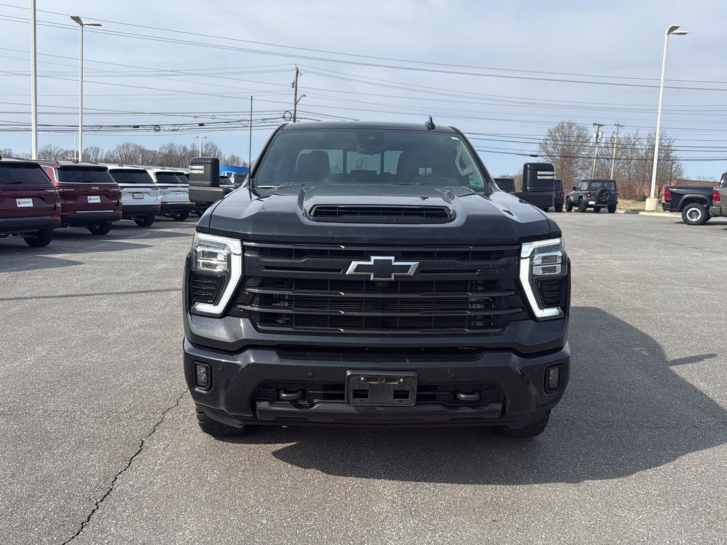Used 2024 Chevrolet Silverado 2500 LTZ w/ LTZ Plus Package image 2