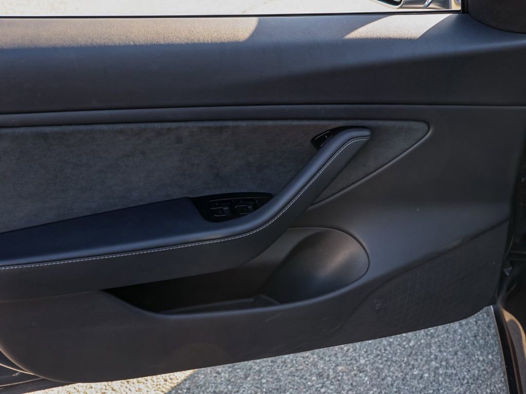 Used 2018 Tesla Model 3 Mid Range image 22