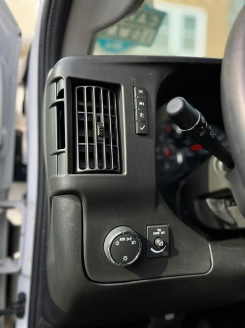 Used 2019 GMC Savana 2500 w/ Driver Convenience Package image 11