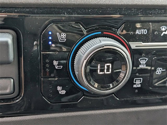 Used 2024 Chevrolet Silverado 1500 ZR2 image 24