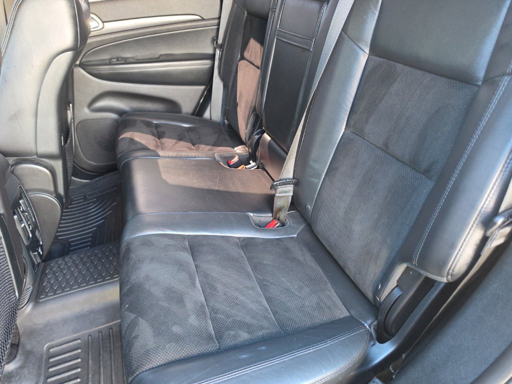 Used 2017 Jeep Grand Cherokee Altitude AWD/4WD image 25