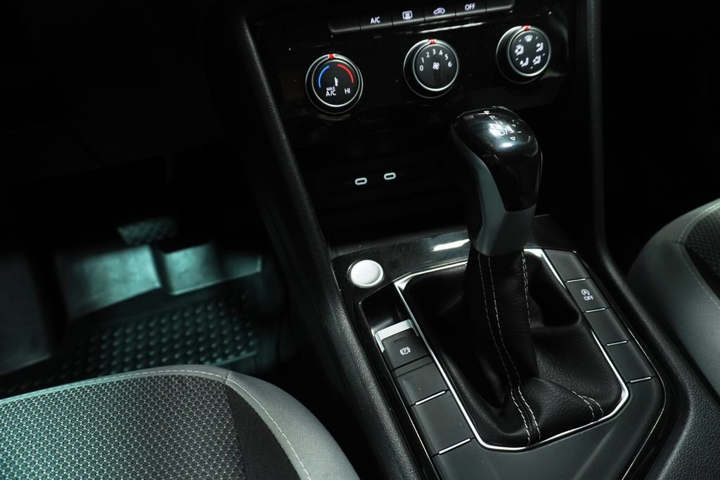 Certified 2023 Volkswagen Taos S FWD image 17