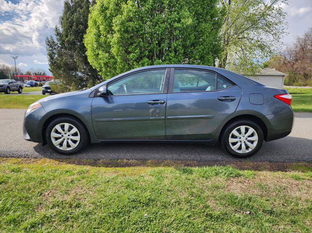 Used 2015 Toyota Corolla LE w/ Body Protection Package #1 FWD image 1