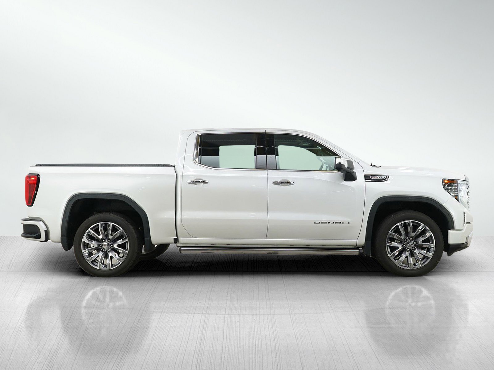 Used 2023 GMC Sierra 1500 Denali w/ Denali Reserve Package AWD/4WD image 6