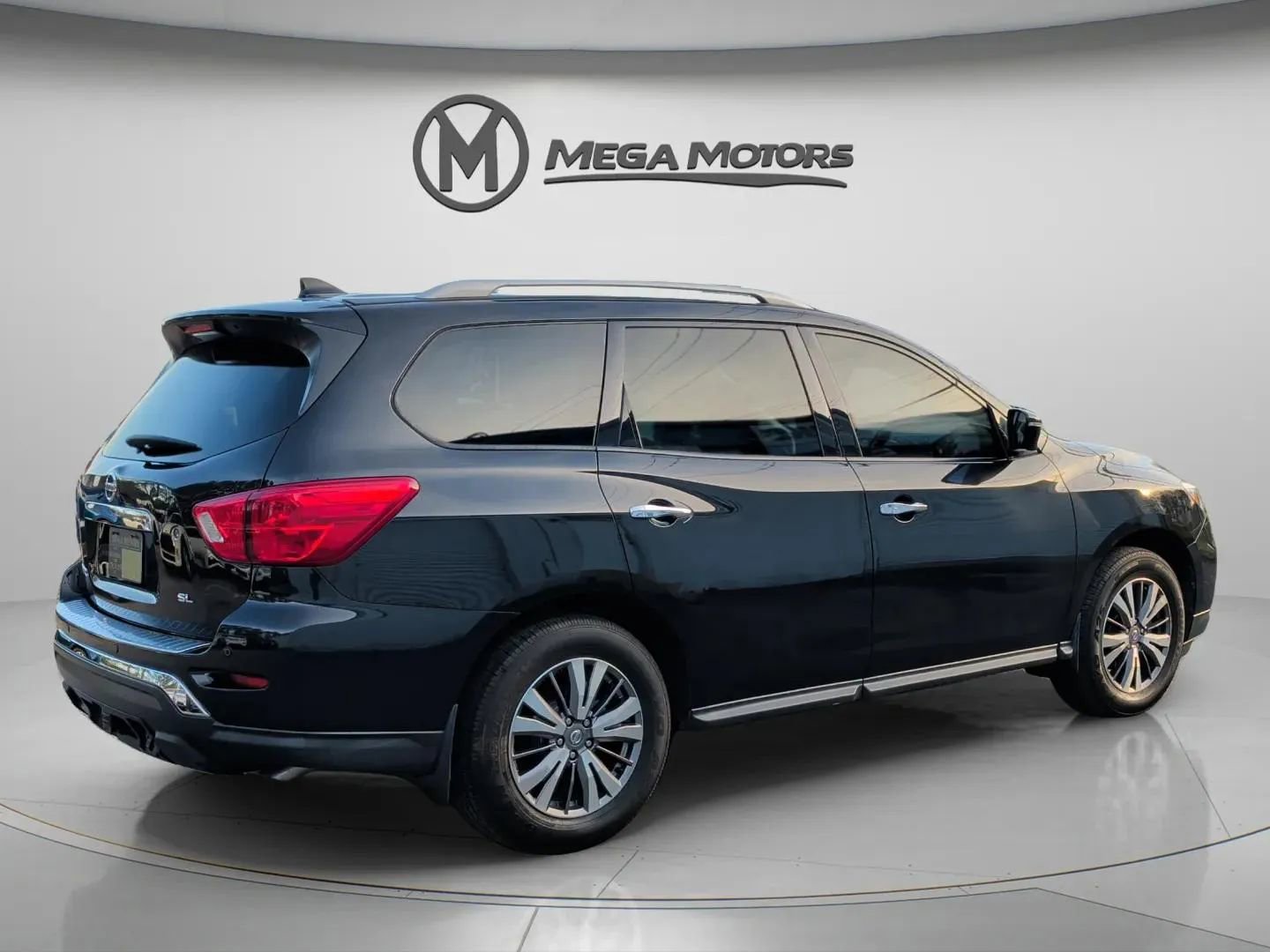 Used 2020 Nissan Pathfinder SL image 8