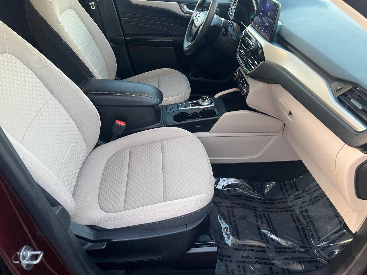 Used 2021 Ford Escape SE image 24