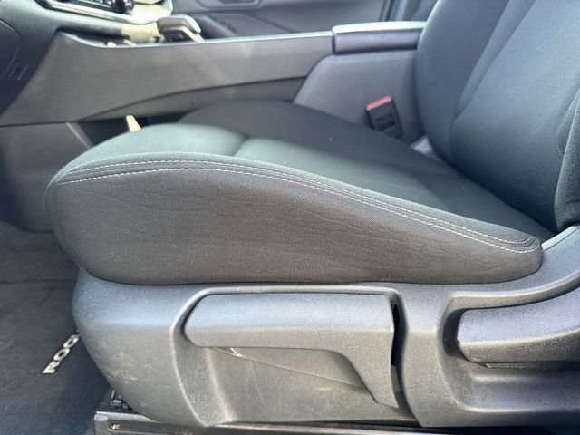 Used 2024 Nissan Rogue S FWD image 12