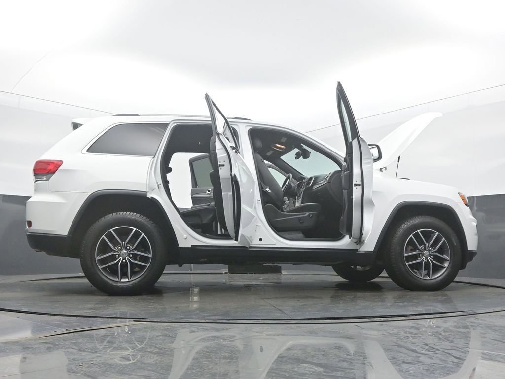 Used 2018 Jeep Grand Cherokee Limited AWD/4WD image 61