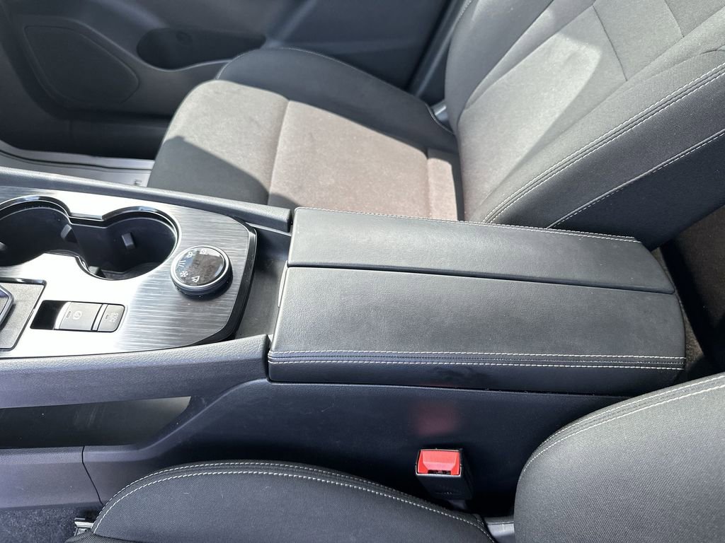 Used 2024 Nissan Rogue S AWD/4WD image 26