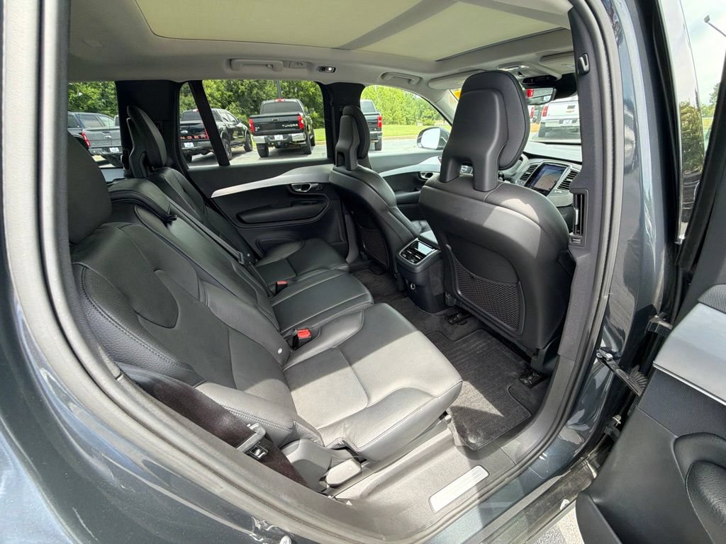Used 2017 Volvo XC90 T6 Momentum w/ Vision Package AWD/4WD image 15