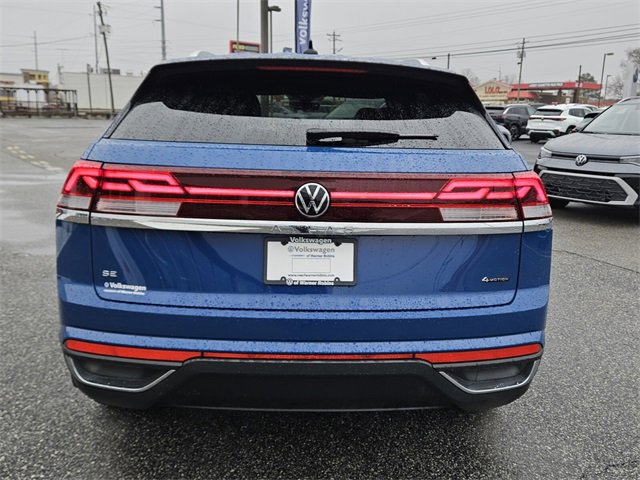 Certified 2025 Volkswagen Atlas Cross Sport SE image 10