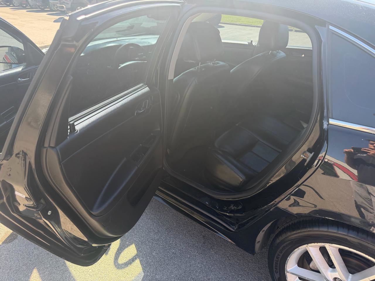 Used 2013 Chevrolet Impala LTZ FWD image 11