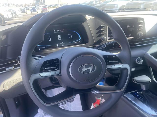 Used 2026 Hyundai Elantra SE image 15