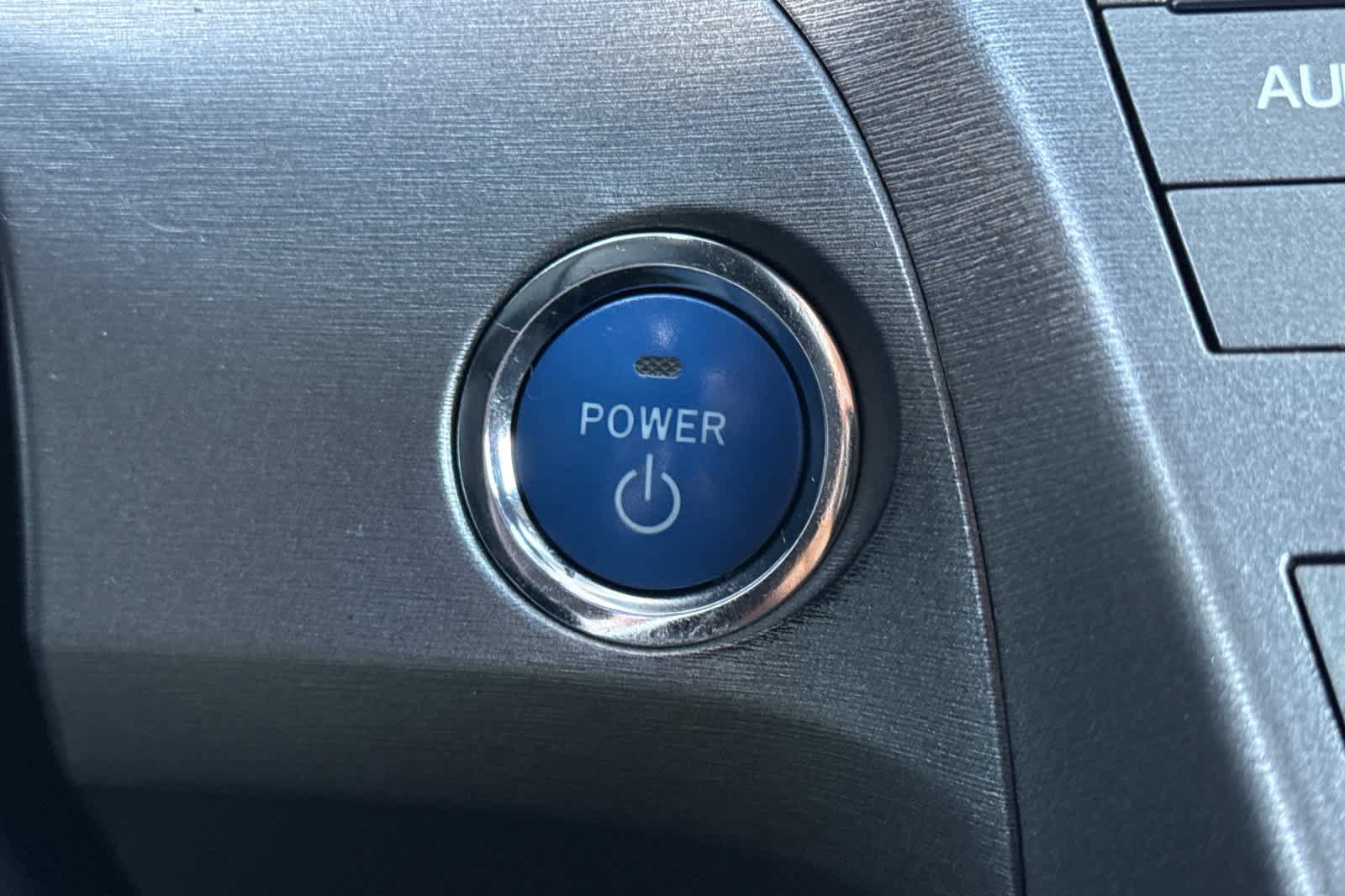 Used 2015 Toyota Prius Five FWD image 22