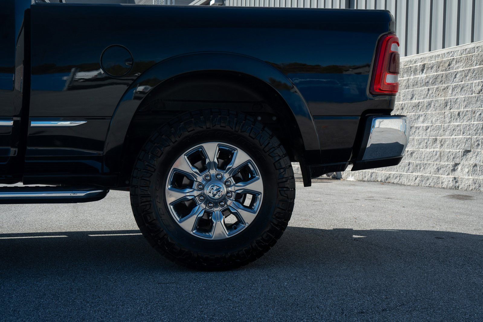 Used 2024 RAM 2500 Limited image 13