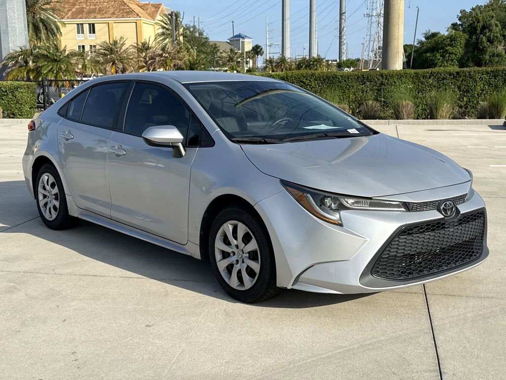 Used 2022 Toyota Corolla LE FWD image 12