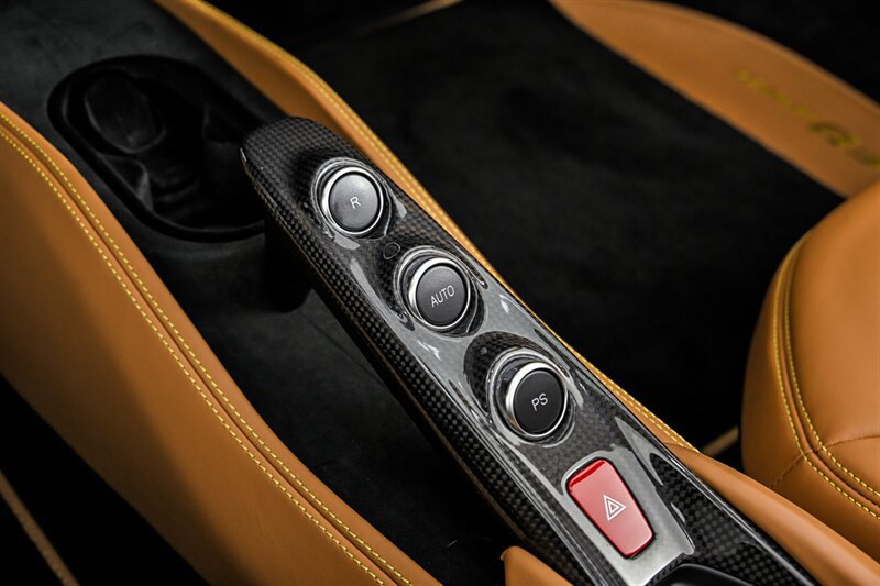 Used 2022 Ferrari F8 Tributo RWD image 37