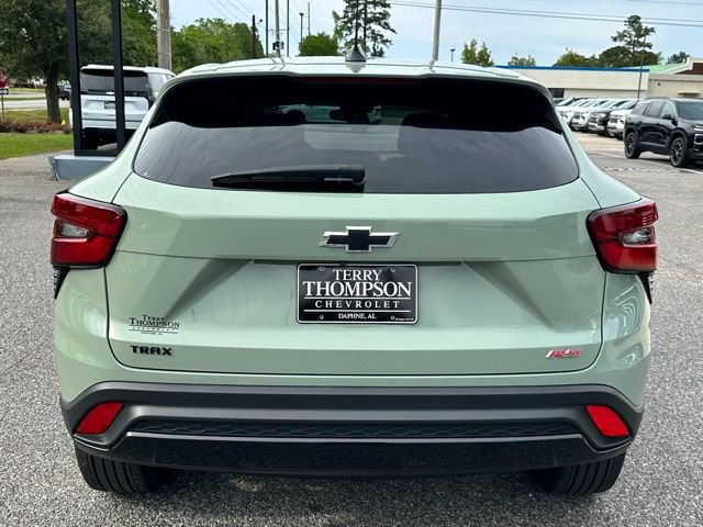 Used 2024 Chevrolet Trax RS image 3