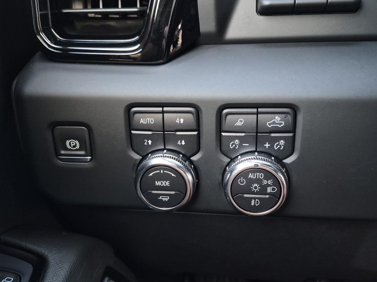 Certified 2023 GMC Sierra 1500 AT4X AWD/4WD image 21