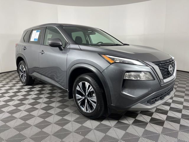 Used 2023 Nissan Rogue SV image 2