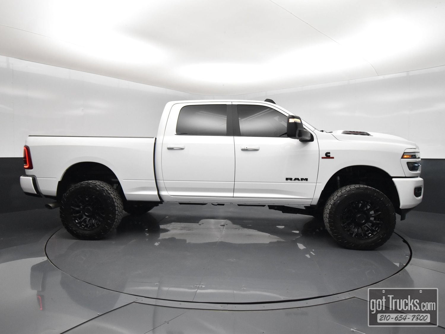 Used 2025 RAM 2500 Laramie w/ Night Edition AWD/4WD image 50