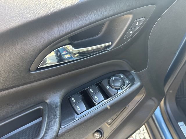 Used 2024 Chevrolet Equinox Premier image 17