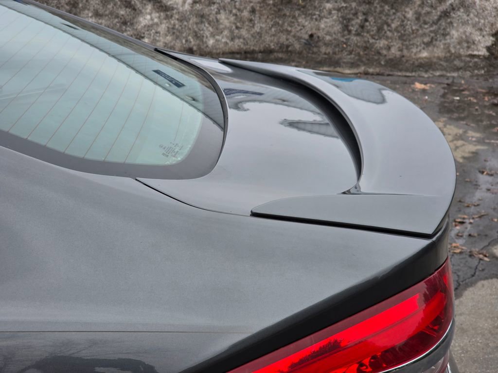 Used 2017 Ford Fusion SE w/ Equipment Group 201A image 5