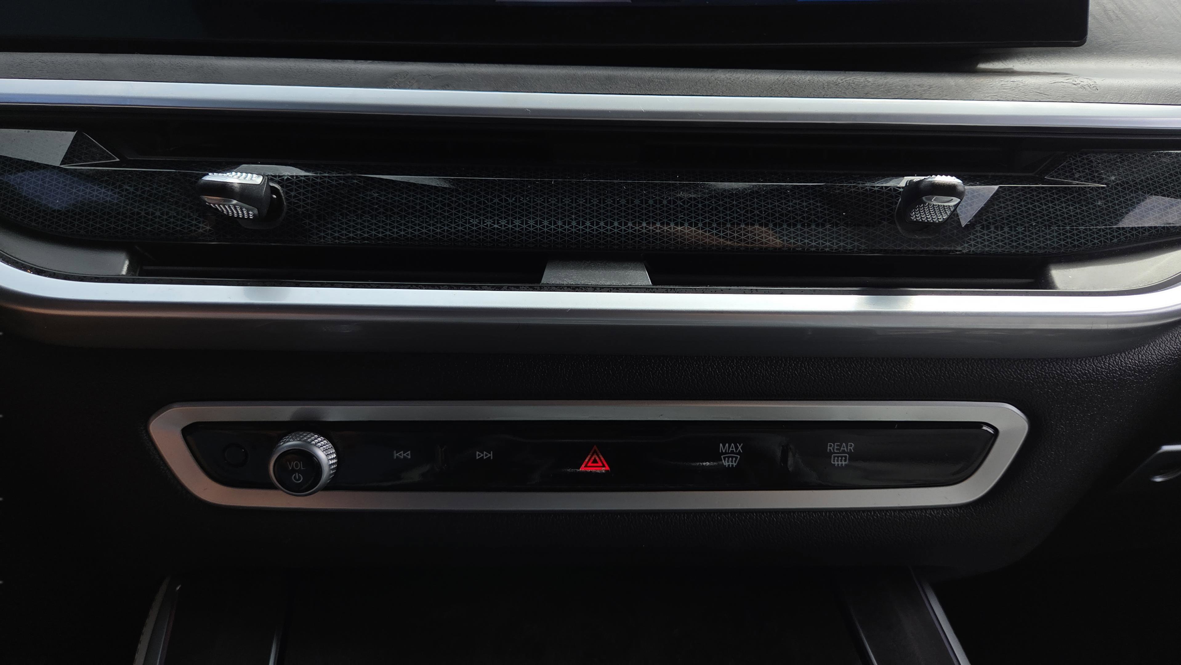 Certified 2024 BMW X5 xDrive40i w/ Premium Package image 37