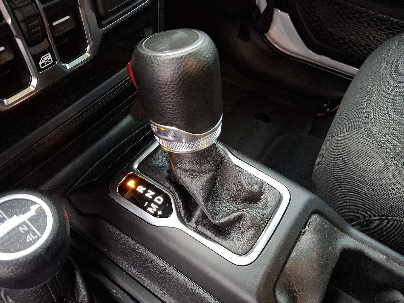 Used 2022 Jeep Wrangler Unlimited Sport image 14