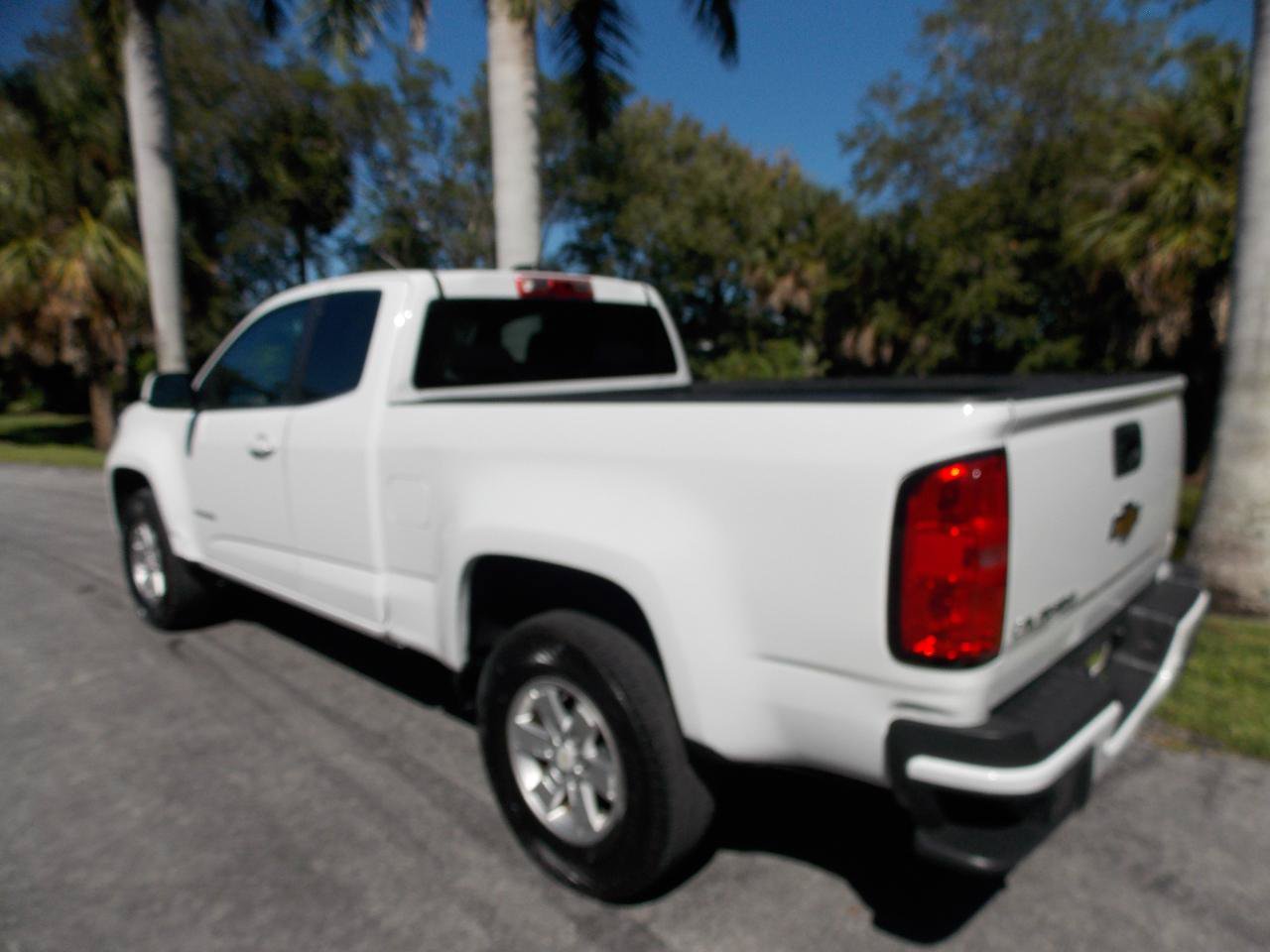 Used 2015 Chevrolet Colorado W/T w/ WT Convenience Package RWD image 7