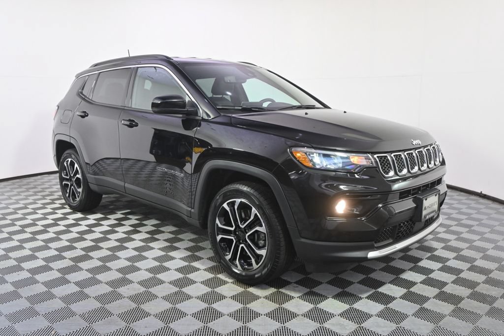 Used 2024 Jeep Compass Limited AWD/4WD image 8