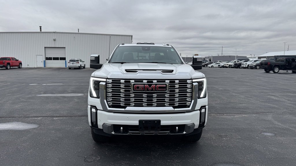 Used 2024 GMC Sierra 2500 Denali w/ Technology Package image 2