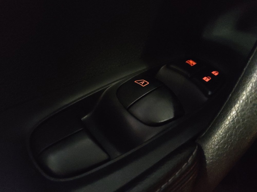 Used 2015 Nissan Rogue SL w/ SL Premium Package image 27