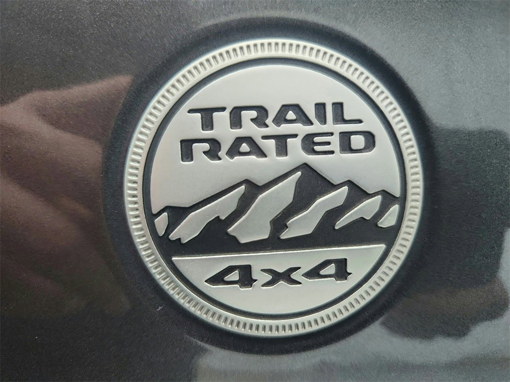 Used 2018 Jeep Wrangler Unlimited Sahara w/ Dual Top Group image 30