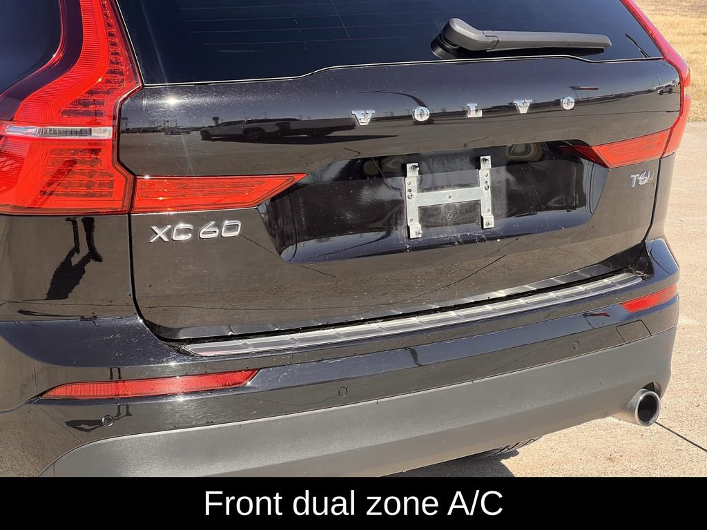 Used 2021 Volvo XC60 T6 Momentum image 7