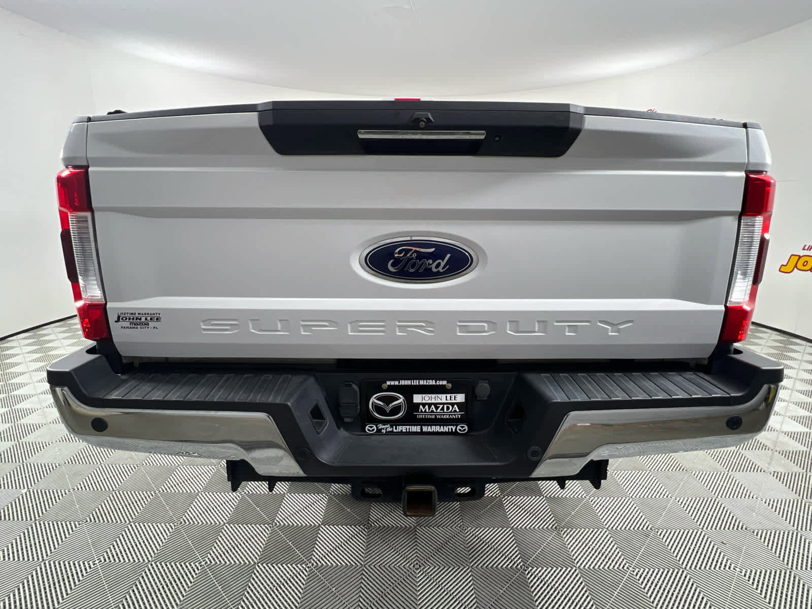 Used 2019 Ford F250 Lariat w/ Lariat Ultimate Package AWD/4WD image 3
