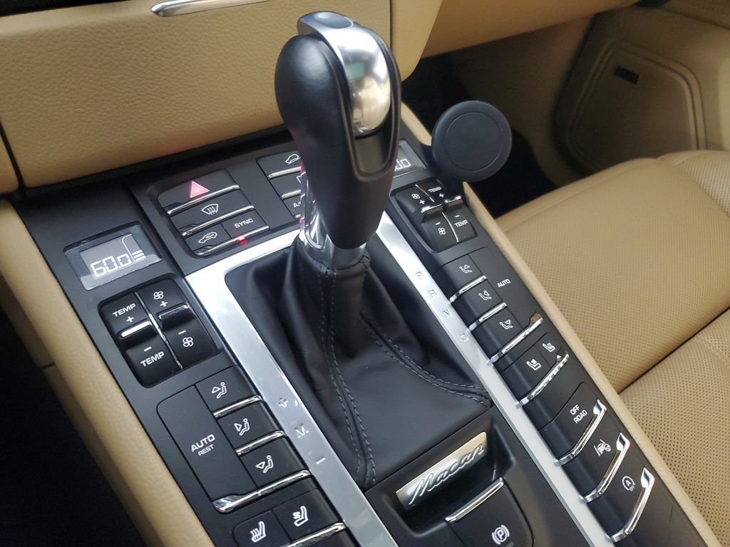 Used 2018 Porsche Macan S AWD/4WD image 31
