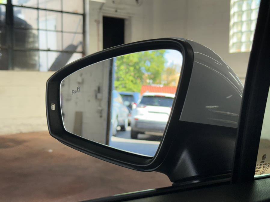 Used 2018 Volkswagen Tiguan SE w/ Panoramic Sunroof Package AWD/4WD image 27