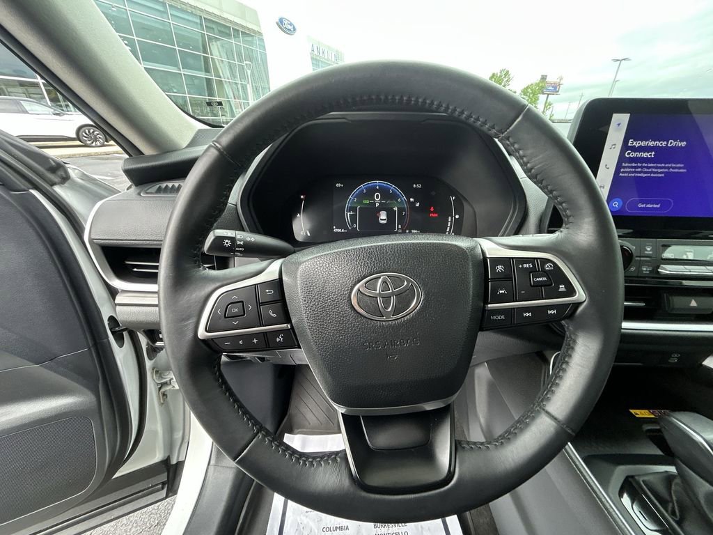 Used 2024 Toyota Grand Highlander AWD image 22