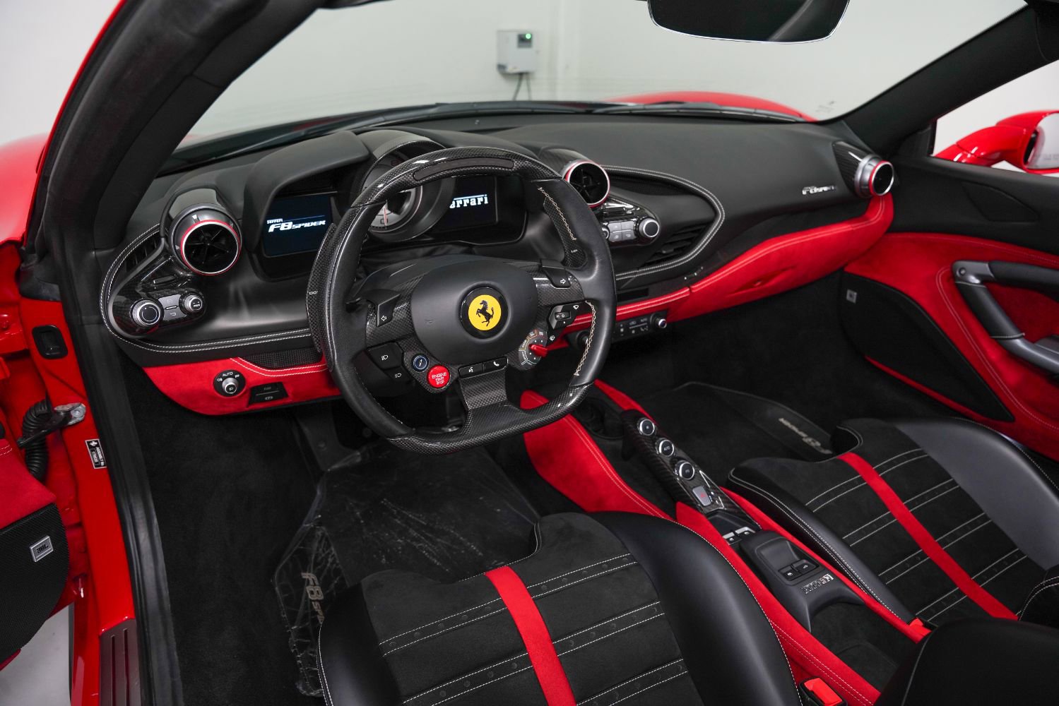 Used 2021 Ferrari F8 Tributo RWD image 11