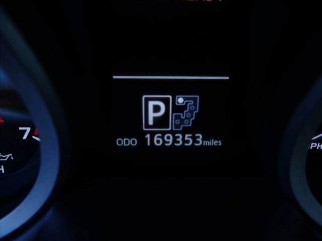 Used 2013 Toyota Land Cruiser AWD/4WD image 27