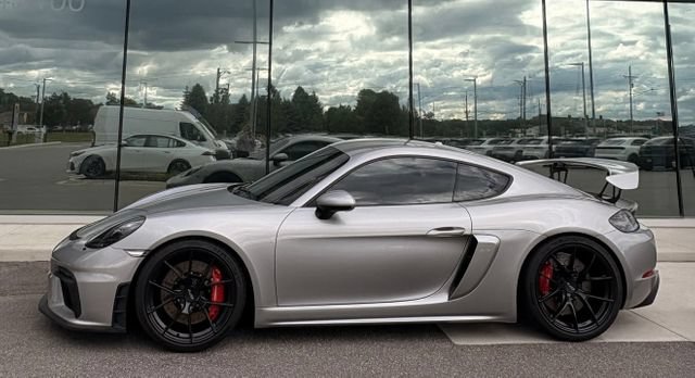 Used 2021 Porsche 718 Cayman GT4 RWD image 5