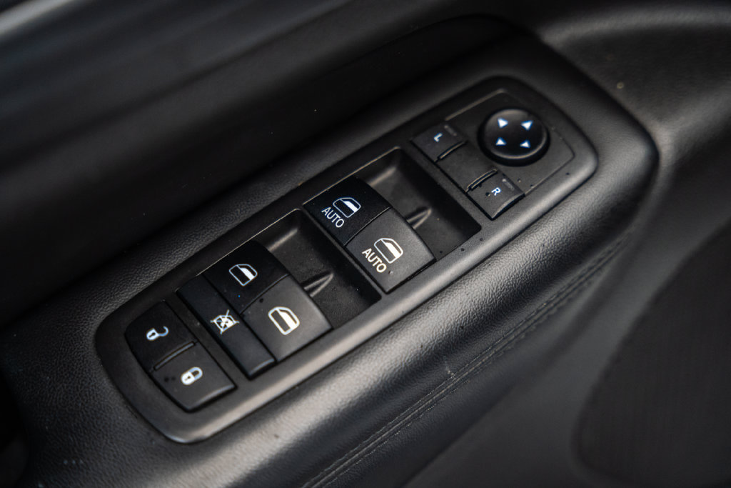 Used 2019 Jeep Grand Cherokee Altitude AWD/4WD image 43